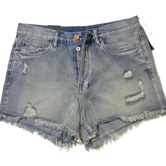 BLANKNYC WOMENS DISTRESSED BUTTON FLY JEAN SHORTS - Picture 1 of 3